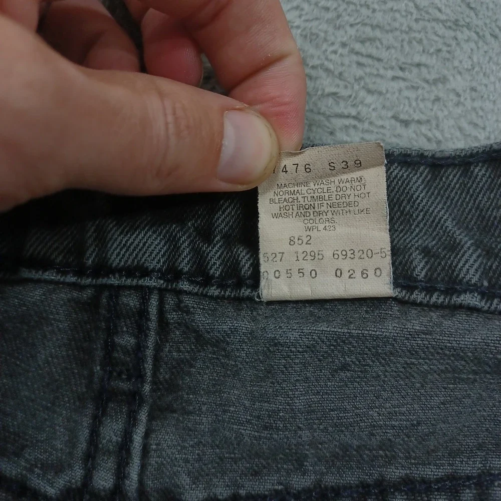 Levis 550 Jeans Mens 34x30 Black Denim Distressed Relaxed Fit Tapered Pockets